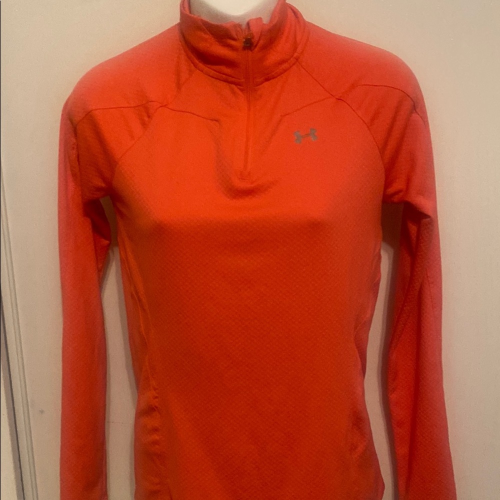Underarmour size xs color orange